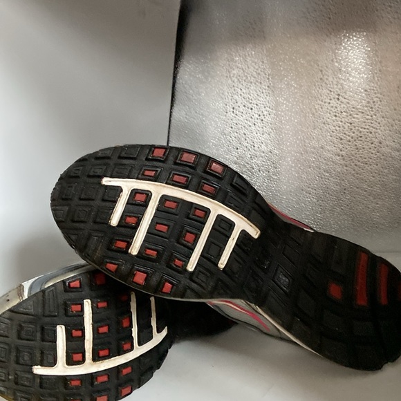 Nike REAX size 12. Lightly worn came with out laces so you’ll need to get them - Picture 2 of 7